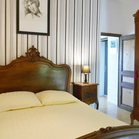 Holiday home Relais Du Temple Mornans